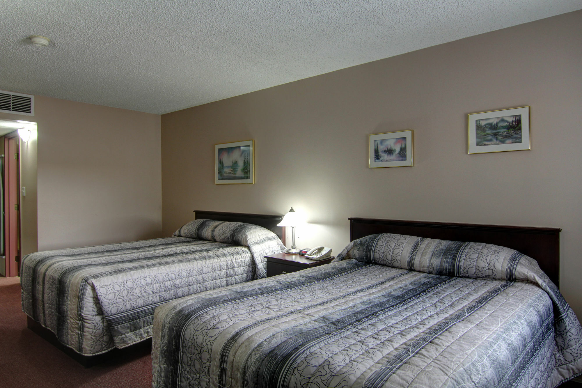Travelodge By Wyndham Grande Prairie Luaran gambar